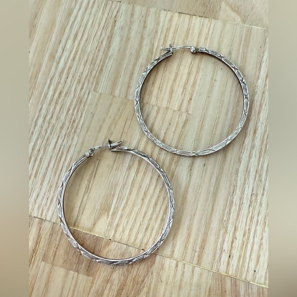 Silver Textured Hoop Earrings - Women's Fashion